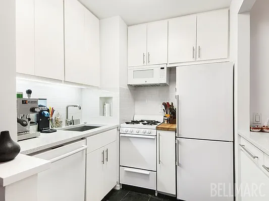 Sold by Bellmarc Realty | media 10