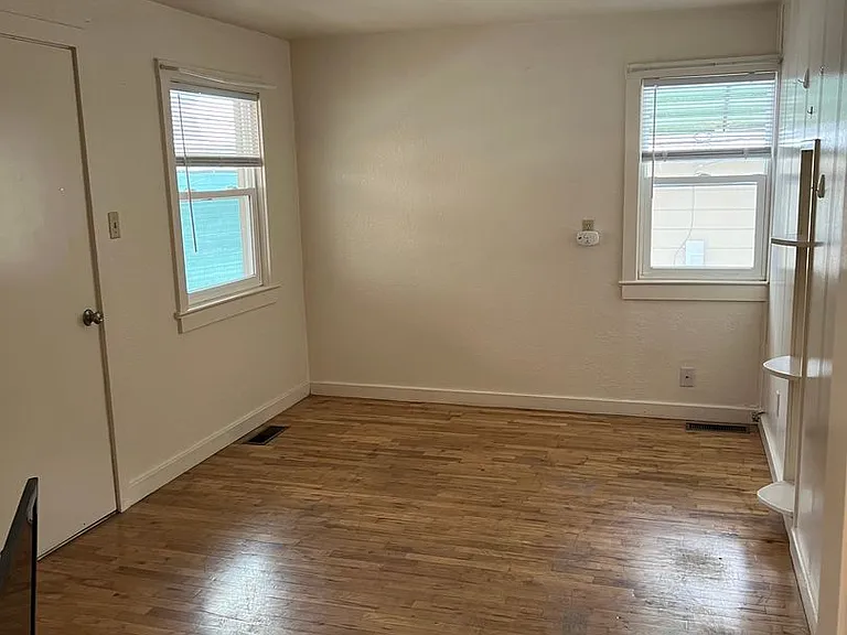 405 Laurel St — Photo 5