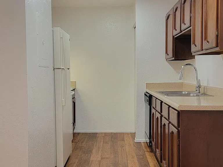 Pantano Villas Apartments — Photo 54