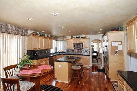 Open floor plan features dining nook