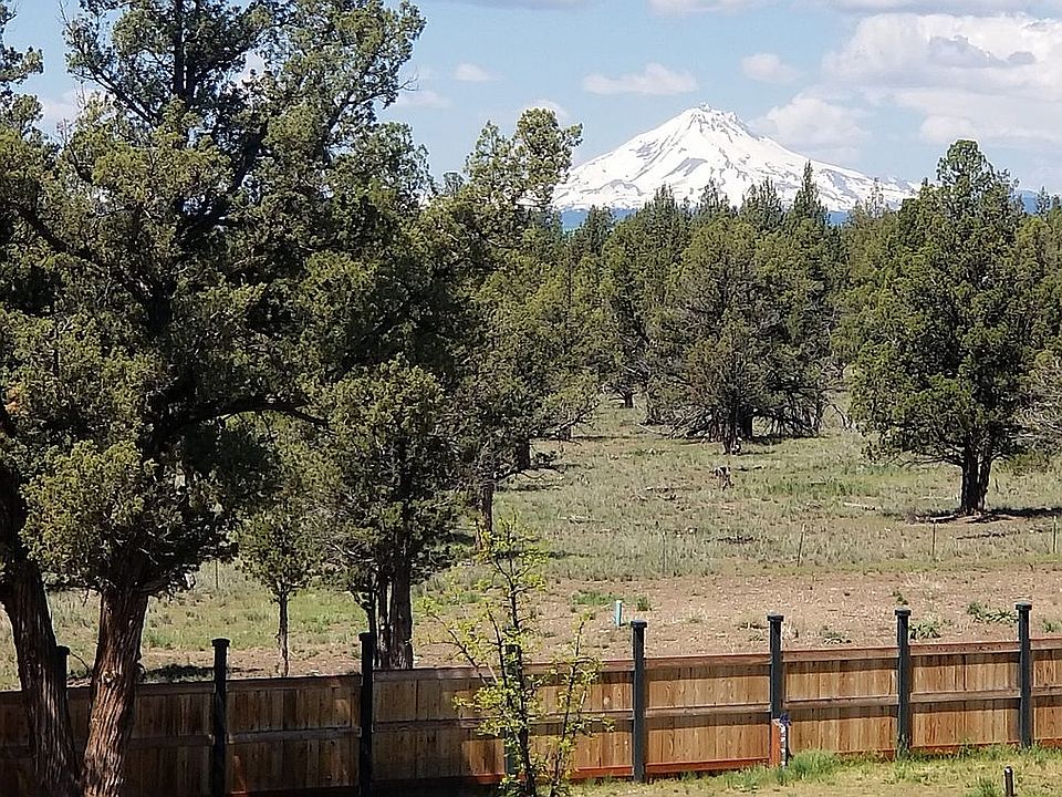 2nd Story View Mt Jefferson
