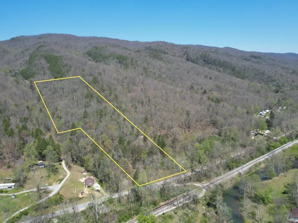 5109 Highway 522, Putney, KY 40865