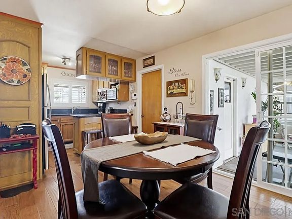 3rd image of 4325 Arrecife Way
