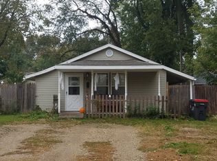 1313 S 11th St, Pekin, IL