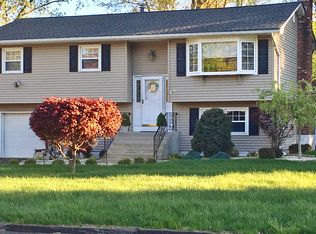 16A Church Rd, Suffern, NY 10901