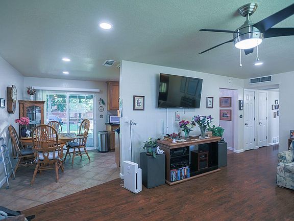 4th image of 1269 Crest Dr