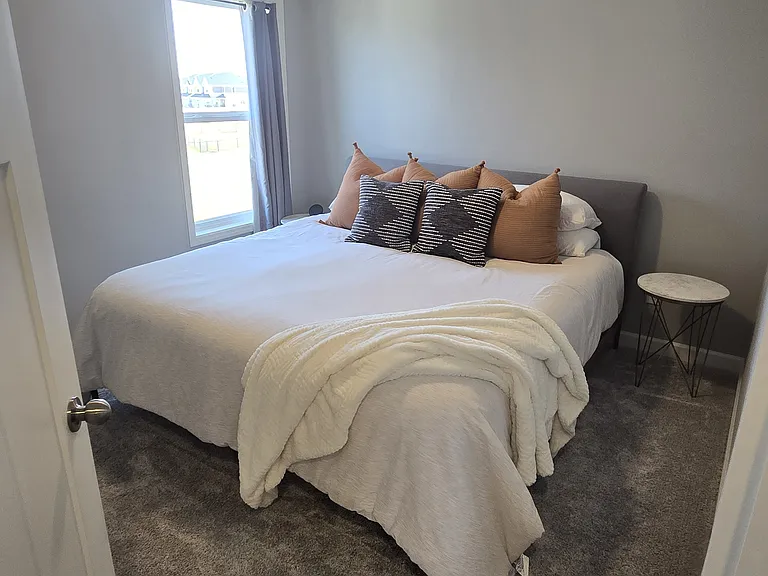 Upper Bdrm 3