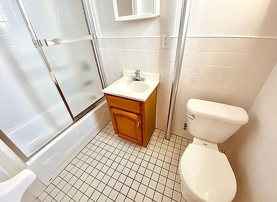 4th image of 30-26 43rd St #1R