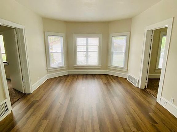 3rd image of 412 S Andrews St #412