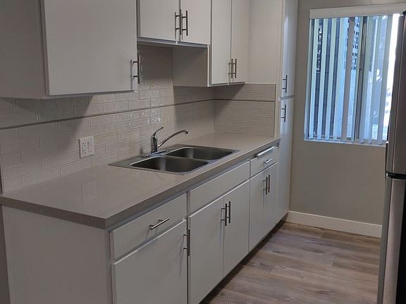 4th image of 5516 Corteen Pl APT 2