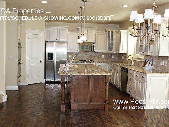 3rd image of 3229 W Canyon Meadow Dr