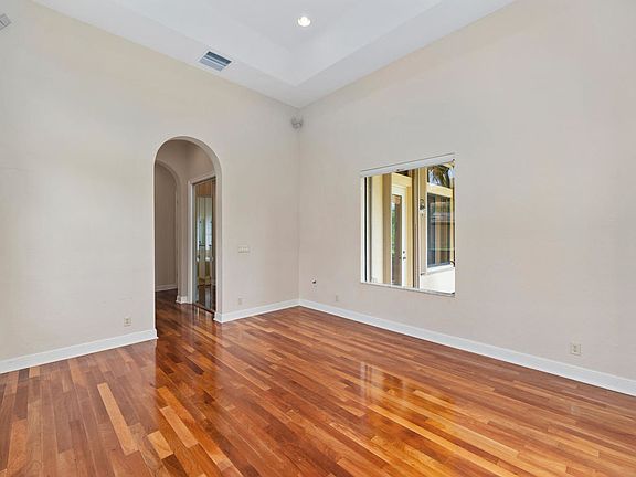 4th image of 3599 Collonade Dr