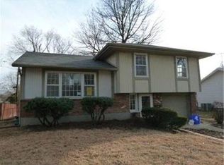 8309 E 92nd St, Kansas City, MO 64138
