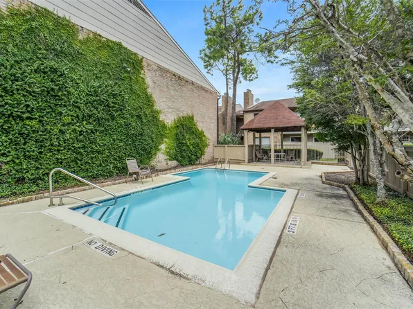2110 Wilcrest Dr APT 239, Houston, TX 77042