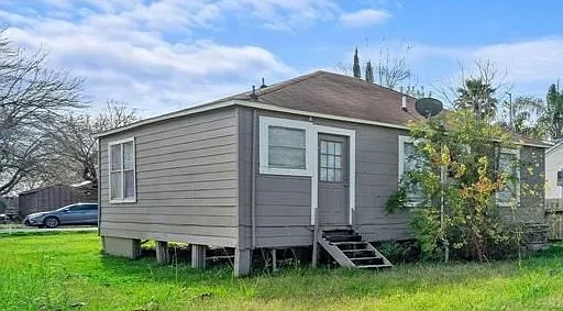 3 bed, 975 sqft, $1,575 — Photo 2