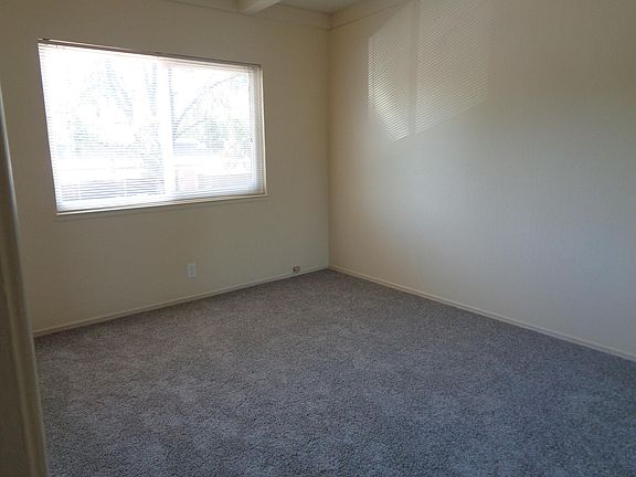 4th image of 1795 Bradford Way APT D