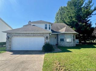 4 Clinton Hill Dr, Swansea, IL 62226