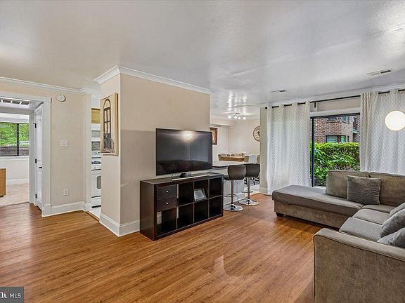 5th image of 11256 Chestnut Grove Sq