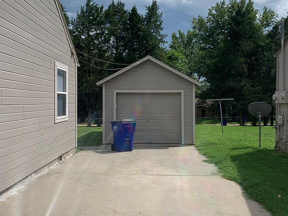 2nd image of 509 W Vine St