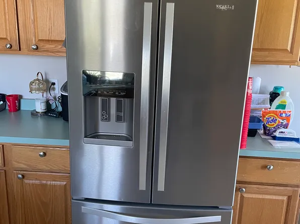 1015 Nantucket Dr, Janesville, WI 53546