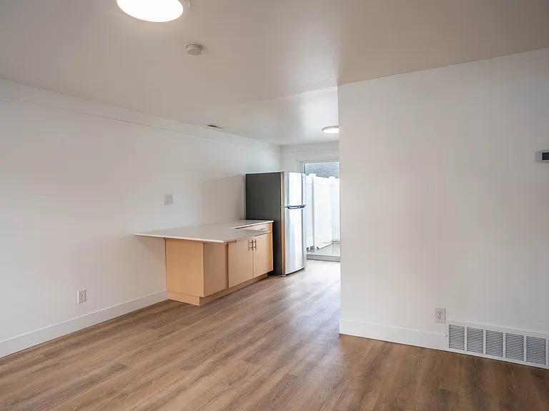 21PPO Living Room / Kitchen 21PPO Living Room / Kitchen