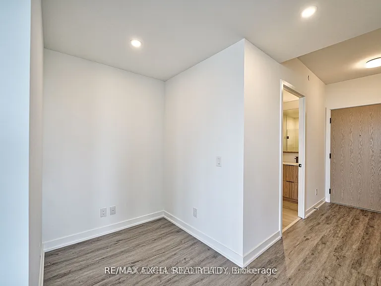 5 Defries St #3402 — Photo 8