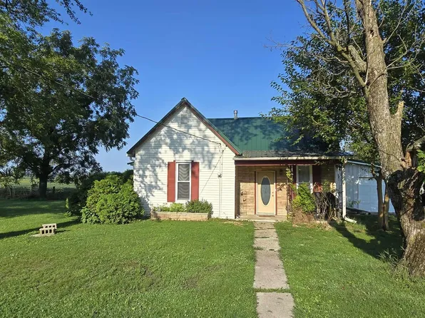 102 S Elm St, Cannelburg, IN 47519