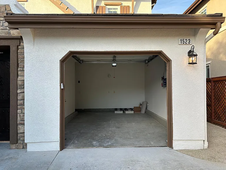 1523 Clifftop Ave — Photo 53