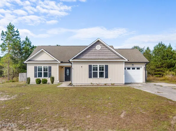 118 Blueberry Fields Road, Maple Hill, NC 28454