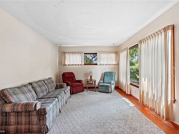 5th image of 151 W Nimisila Rd