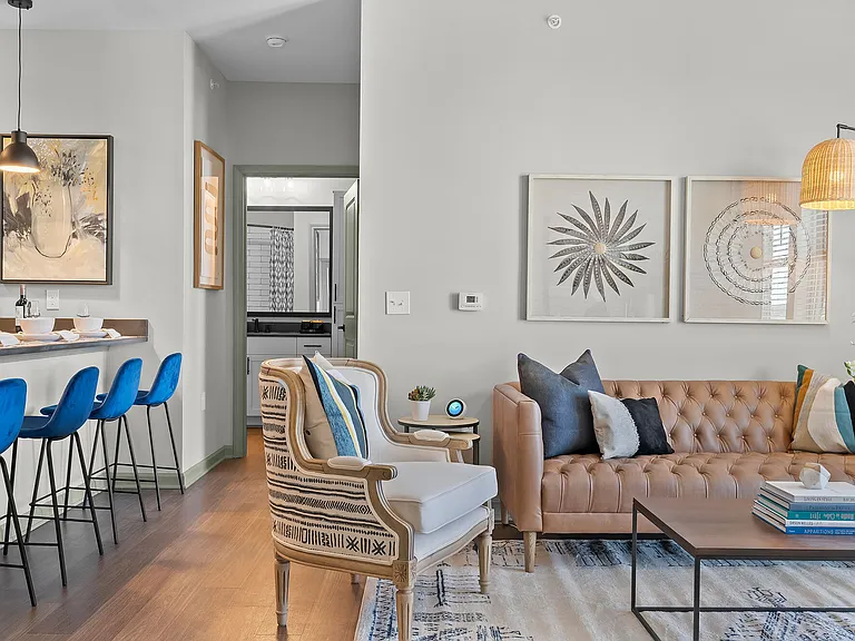 District Midtown — Photo 18