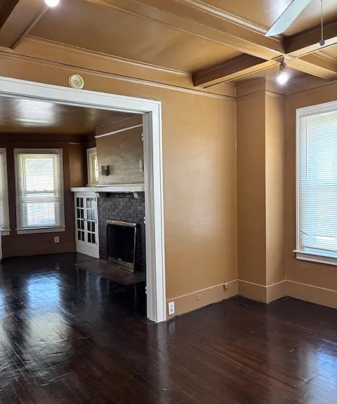 4915 Maplewood Ave — Photo 8