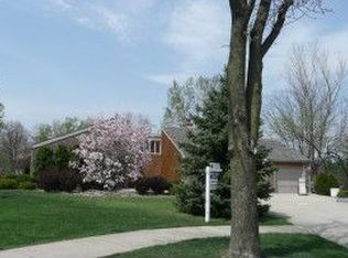 3512 Venard Rd, Downers Grove, IL 60515