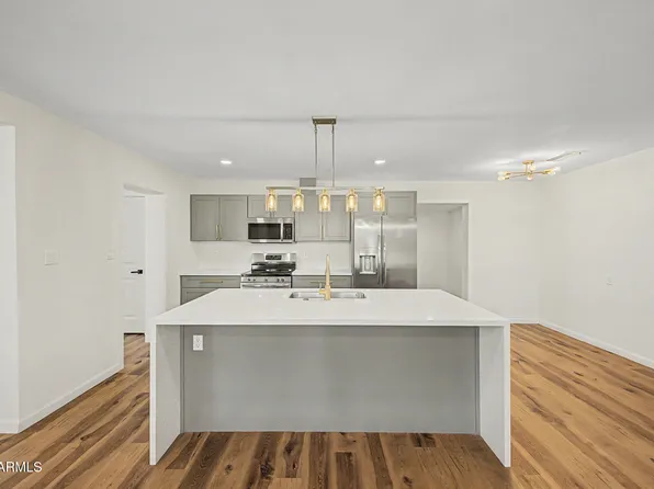1819 W MORTEN Avenue, Phoenix, AZ 85021