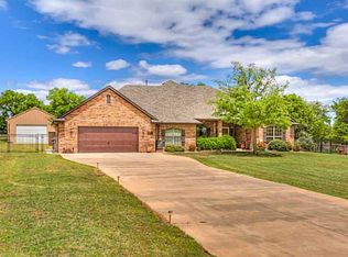 215 Persimmon Ridge Rd, Blanchard, OK 73010