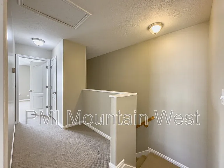 948 Chelsea Ln — Photo 15
