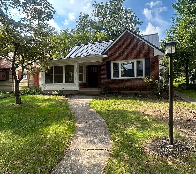 147 W Hamilton Ave