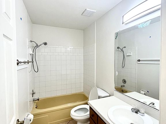5th image of 1282 Hillcrest Ave NW
