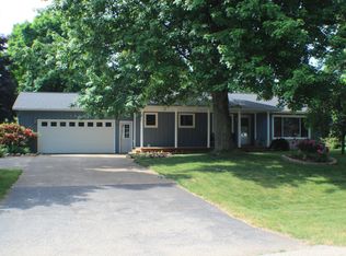 1570 Doug St, Jenison, MI 49428