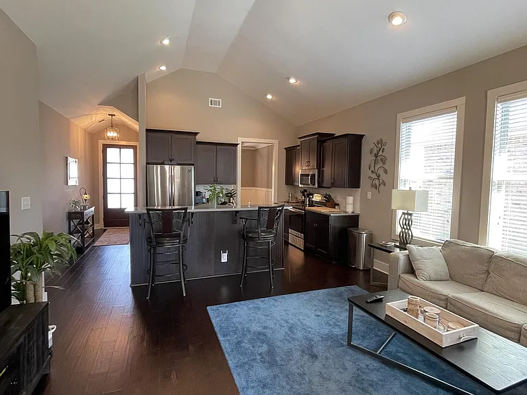 111 Barnyard Way — Photo 9