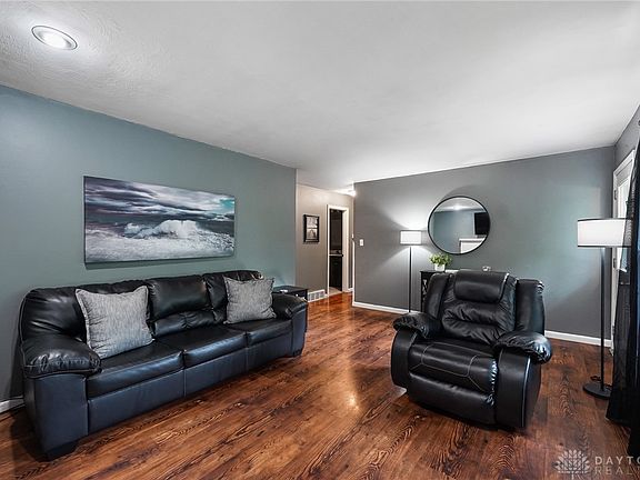 4th image of 50 Ironwood Dr
