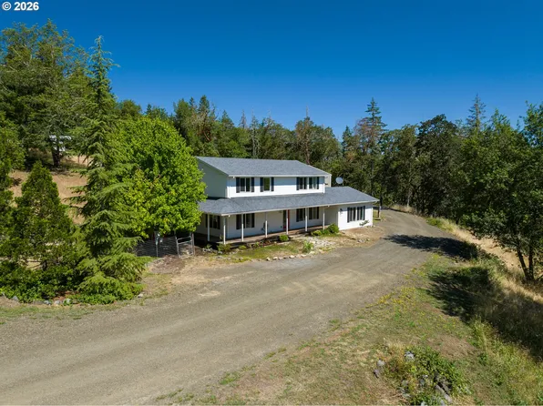 325 Kellisha Ln, Roseburg, OR 97470