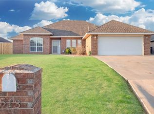 513 Peacock Ln, Altus, OK 73521