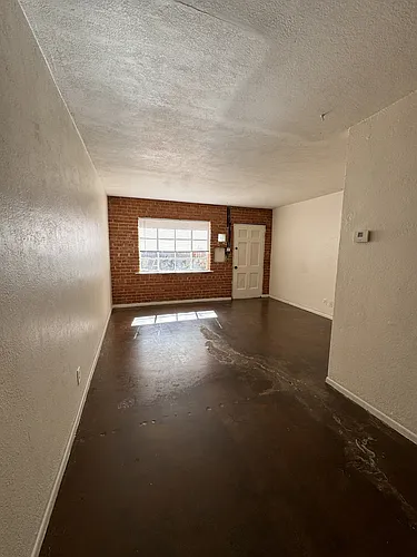 526 W Roosevelt St Photo 1