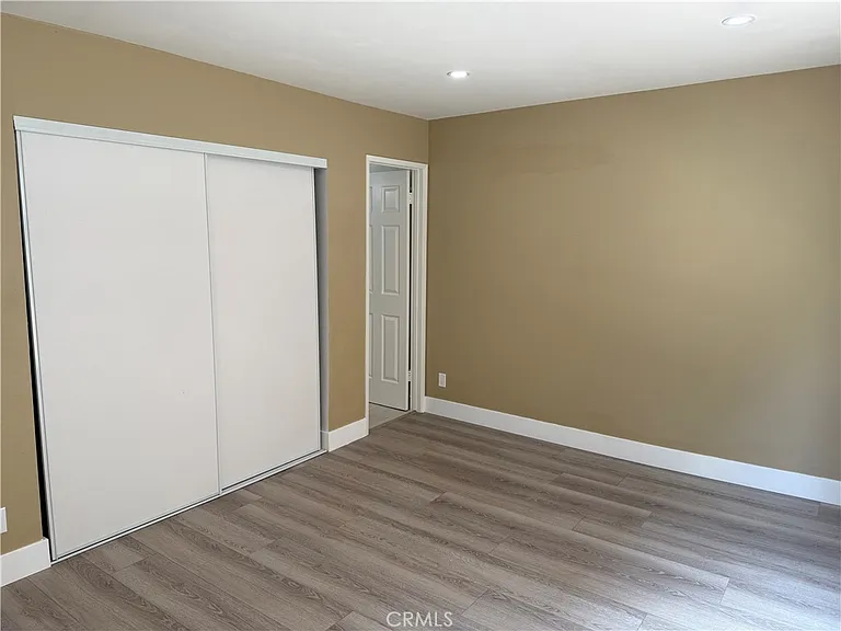 219 E Maple St #2 — Photo 9