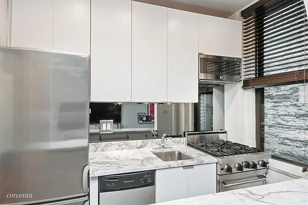 Sold by Corcoran | media 3