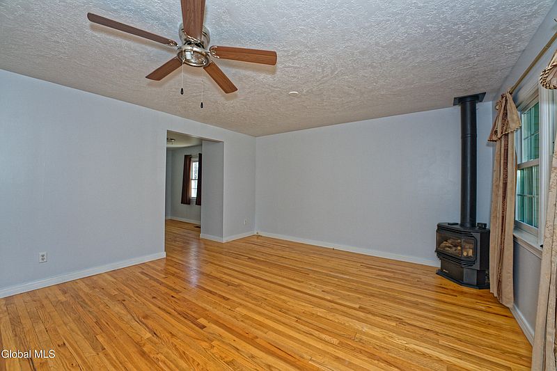 4th image of 2332 Niskayuna Drive