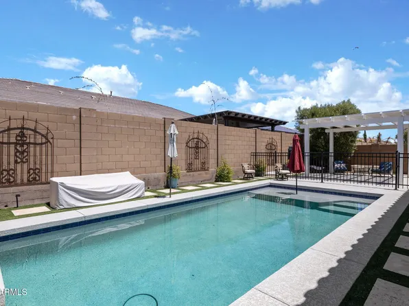 16118 W DESERT HILLS Drive, Surprise, AZ 85379