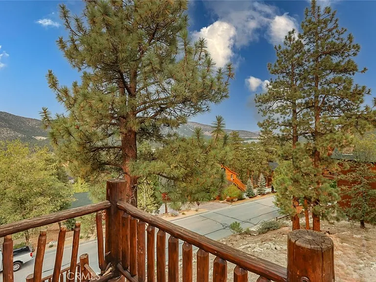 351 Glenwood Dr — Photo 48