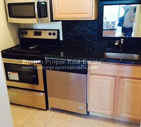 337 Beacon #4 Boston - Back Bay Unit Photo 2